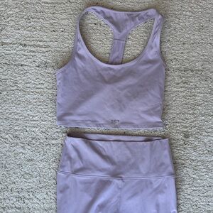SET Active Lilac Sports Bra and Leggings